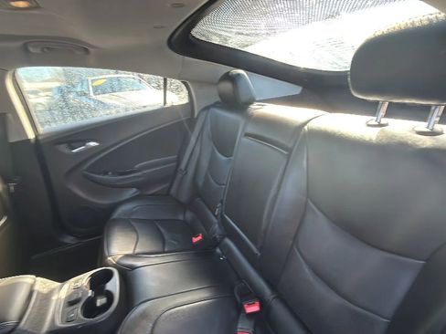 Used 2018 Chevrolet Volt Premier w/ Driver Confidence Package FWD image 20