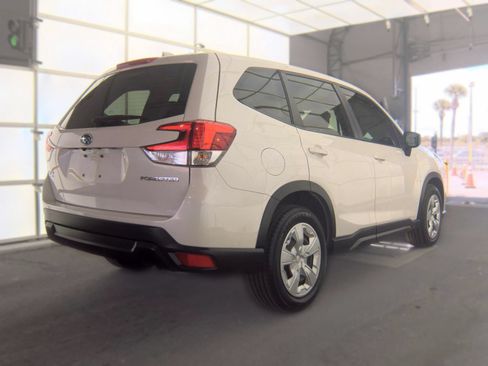 Used 2023 Subaru Forester AWD/4WD image 2