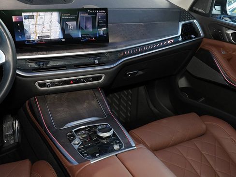 Used 2023 BMW X7 xDrive40i w/ Executive Package AWD/4WD image 32