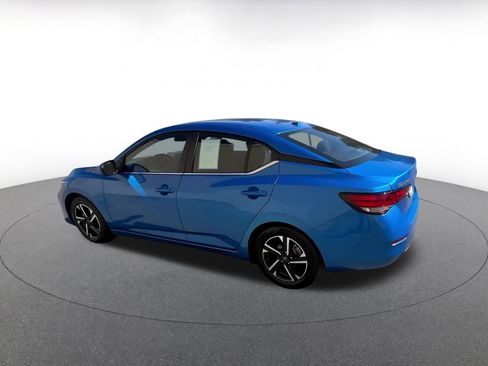 Used 2025 Nissan Sentra SV image 10