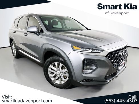 Used 2019 Hyundai Santa Fe SE image 1