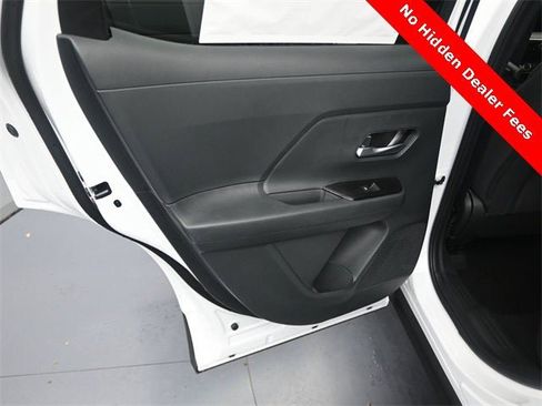 New 2025 Nissan Kicks SV image 26