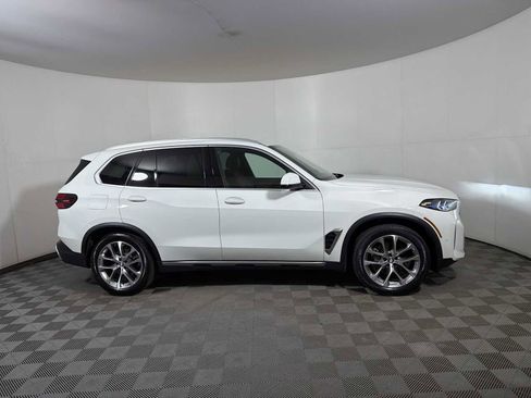 Certified 2024 BMW X5 xDrive40i w/ Premium Package AWD/4WD image 7