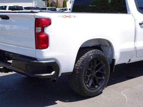 Used 2024 Chevrolet Silverado 1500 W/T w/ WT Value Package AWD/4WD image 12