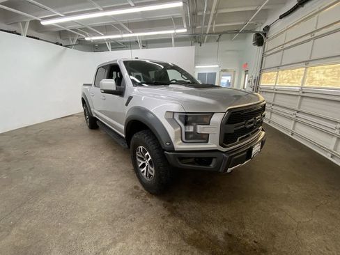 Used 2018 Ford F150 Raptor w/ Equipment Group 802A Luxury image 8
