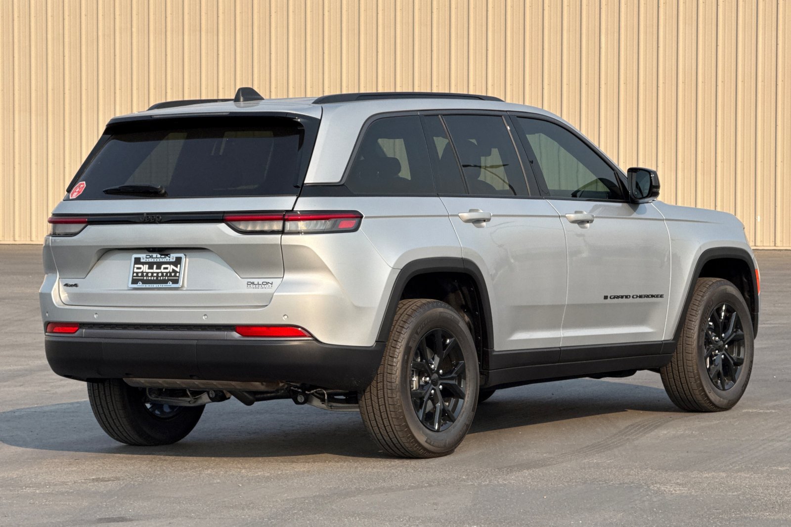 New 2026 Jeep Grand Cherokee Altitude AWD/4WD image 7