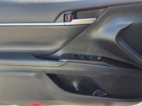 Used 2023 Toyota Camry SE image 30