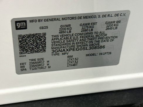 Used 2025 Chevrolet Equinox LT AWD/4WD image 12