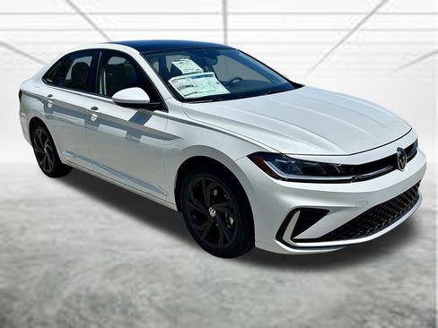New 2026 Volkswagen Jetta SE FWD image 3