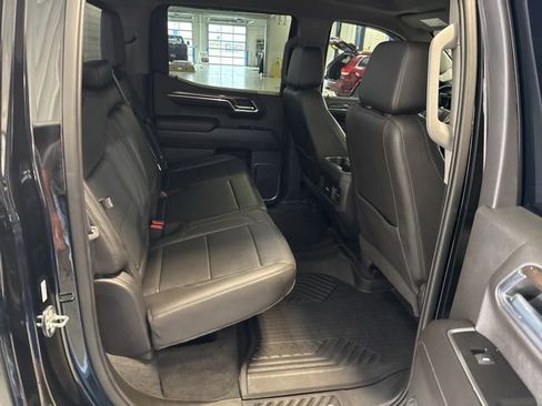 Used 2022 Chevrolet Silverado 1500 LT Trail Boss w/ Convenience Package II image 19