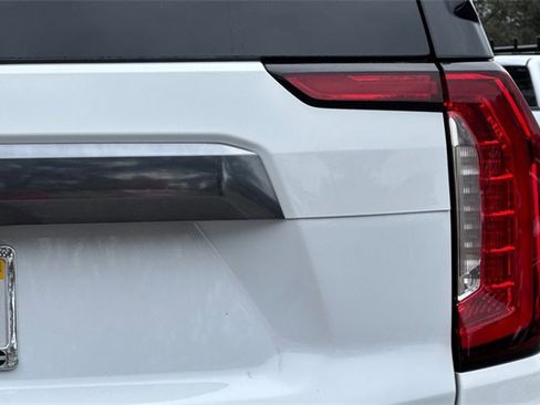Used 2023 GMC Yukon XL AT4 image 51
