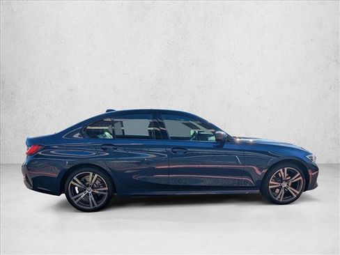 Used 2022 BMW 330i xDrive Sedan w/ Premium Package 2 image 4