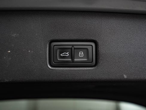 Used 2023 Audi Q4 e-tron Premium Plus w/ Premium Plus RWD image 22