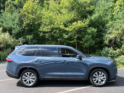 Used 2026 Toyota Grand Highlander AWD Hybrid image 6