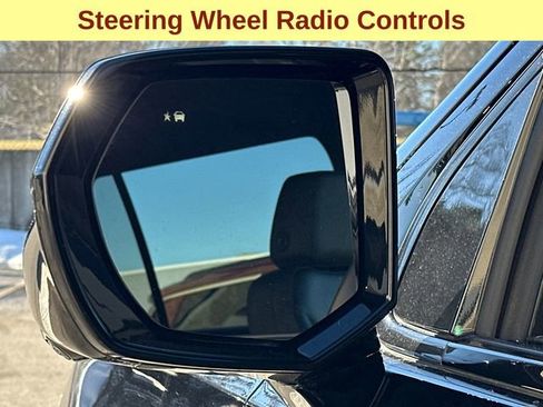 Used 2025 Chevrolet Suburban Z71 AWD/4WD image 8