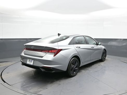 Certified 2023 Hyundai Elantra SEL w/ Cargo Package image 6