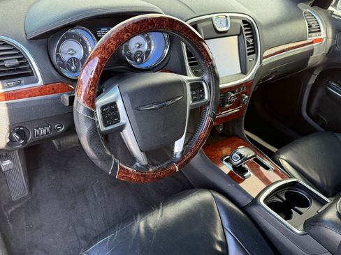 Used 2013 Chrysler 300 w/ Driver Convenience Group image 4