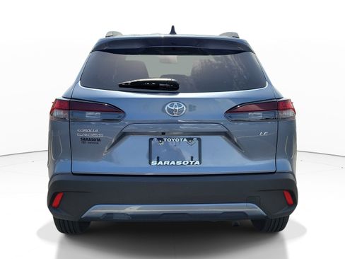Used 2026 Toyota Corolla Cross LE FWD image 5