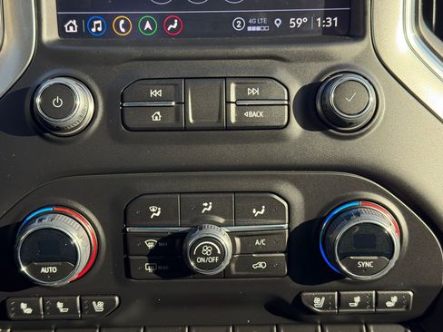 Used 2022 Chevrolet Silverado 1500 LTZ w/ Technology Package image 28