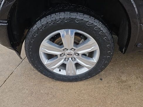 Used 2020 Ford F150 Platinum w/ Equipment Group 701A Luxury AWD/4WD image 38