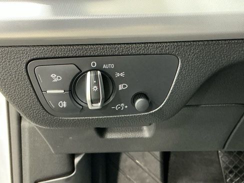 Used 2025 Audi Q5 2.0T Premium image 23