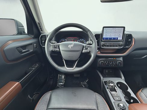 Used 2023 Ford Bronco Sport Outer Banks w/ Tech Package AWD/4WD image 38
