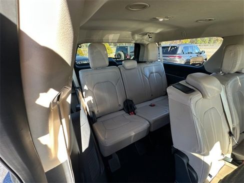 Used 2023 Ford Expedition Max Limited image 18