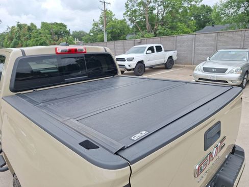 Used 2022 GMC Canyon AT4 AWD/4WD image 35