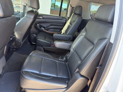 Used 2018 Chevrolet Suburban Premier AWD/4WD image 11