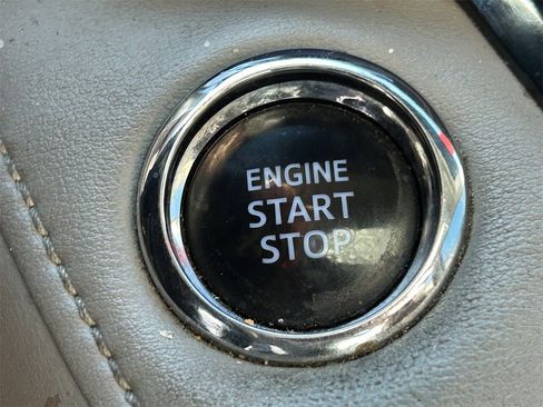 Used 2016 Toyota RAV4 Limited image 9