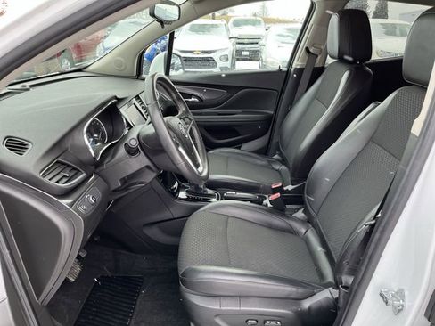 Used 2022 Buick Encore Preferred w/ Safety Package image 15