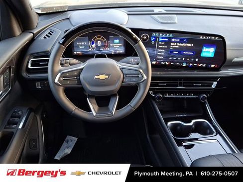New 2026 Chevrolet Traverse High Country w/ LPO, Floor Liner Package FWD image 7