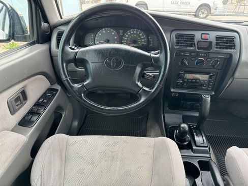 Used 2001 Toyota 4Runner SR5 image 5