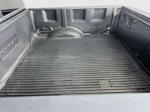 Used 2022 Nissan Titan SV w/ Accessory Utility Package image 30