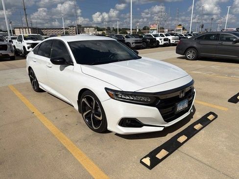 Used 2021 Honda Accord Sport image 2