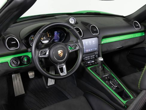 Used 2023 Porsche 718 Boxster Spyder image 4