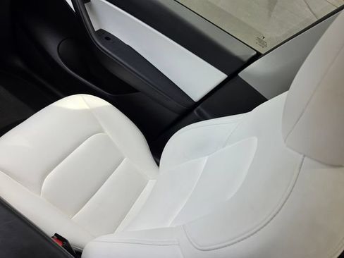 Used 2022 Tesla Model Y Performance AWD/4WD image 33