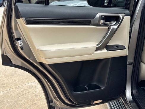 Certified 2023 Lexus GX 460 Premium w/ Premium Package AWD/4WD image 17