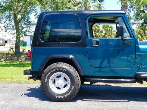 Used 1995 Jeep Wrangler Rio Grande AWD/4WD image 39