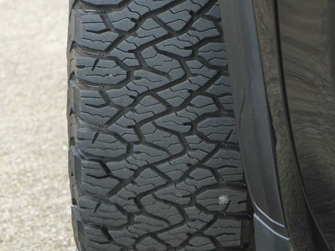 Used 2019 GMC Sierra 1500 AT4 w/ Off Road Performance Package AWD/4WD image 29