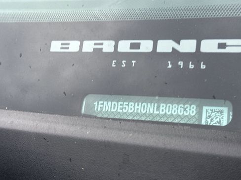 Used 2022 Ford Bronco Black Diamond image 3