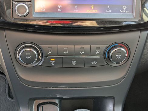 Used 2019 Nissan Sentra S image 18