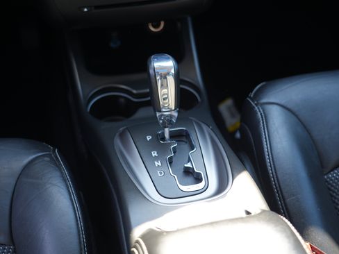 Used 2019 Dodge Journey Crossroad w/ Nav & Sun Group AWD/4WD image 24