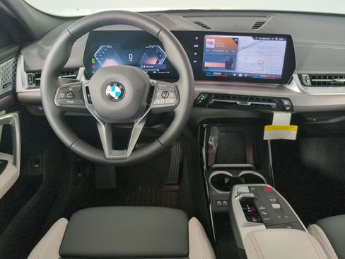 New 2025 BMW X2 xDrive28i w/ Premium Package image 4