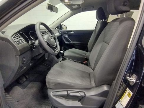 Used 2020 Volkswagen Tiguan S image 23