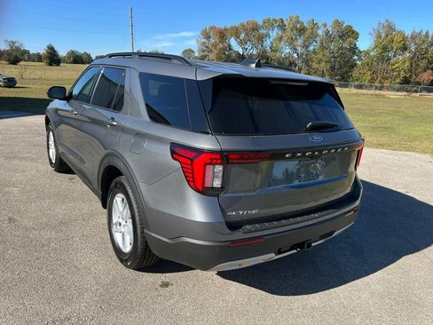 New 2026 Ford Explorer Active w/ Active Comfort Package RWD image 3