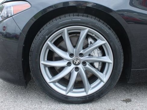 Used 2024 Alfa Romeo Giulia Ti AWD/4WD image 36