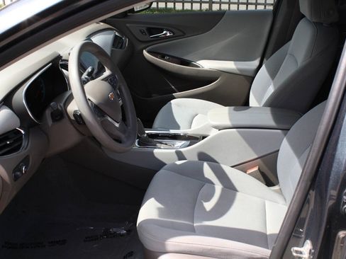 Used 2019 Chevrolet Malibu LT w/ Driver Confidence Package FWD image 6