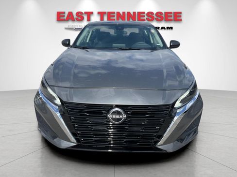 Used 2025 Nissan Altima 2.5 SV FWD image 9