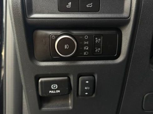 Used 2024 Ford Expedition Limited AWD/4WD image 27